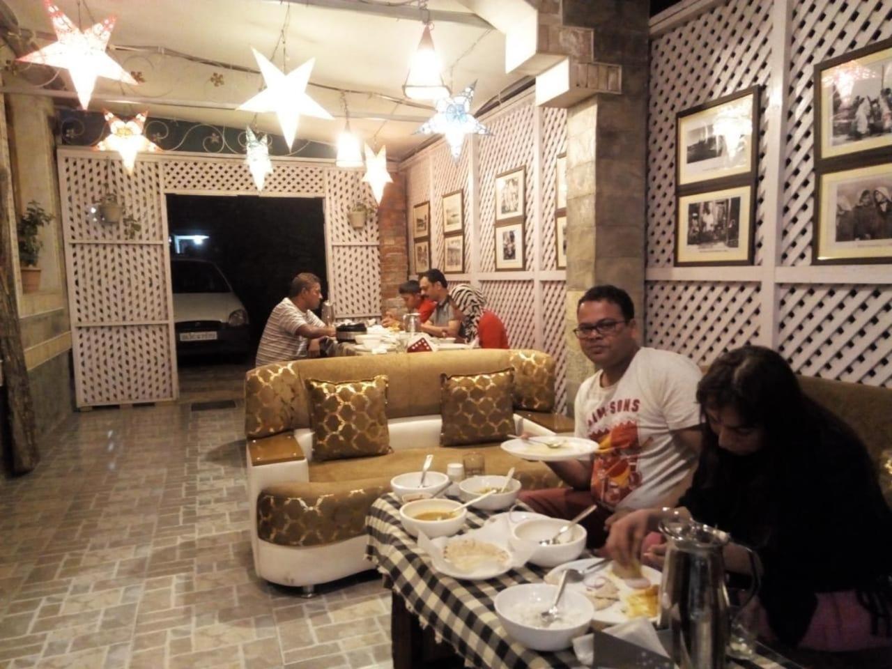 Srinagar Group Of Hotels Kültér fotó