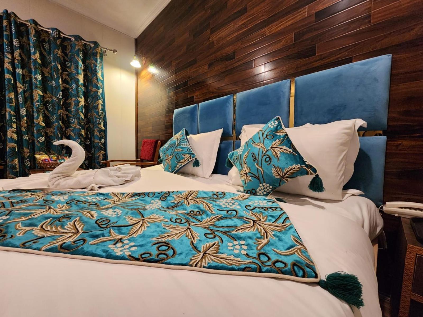 Srinagar Group Of Hotels Kültér fotó