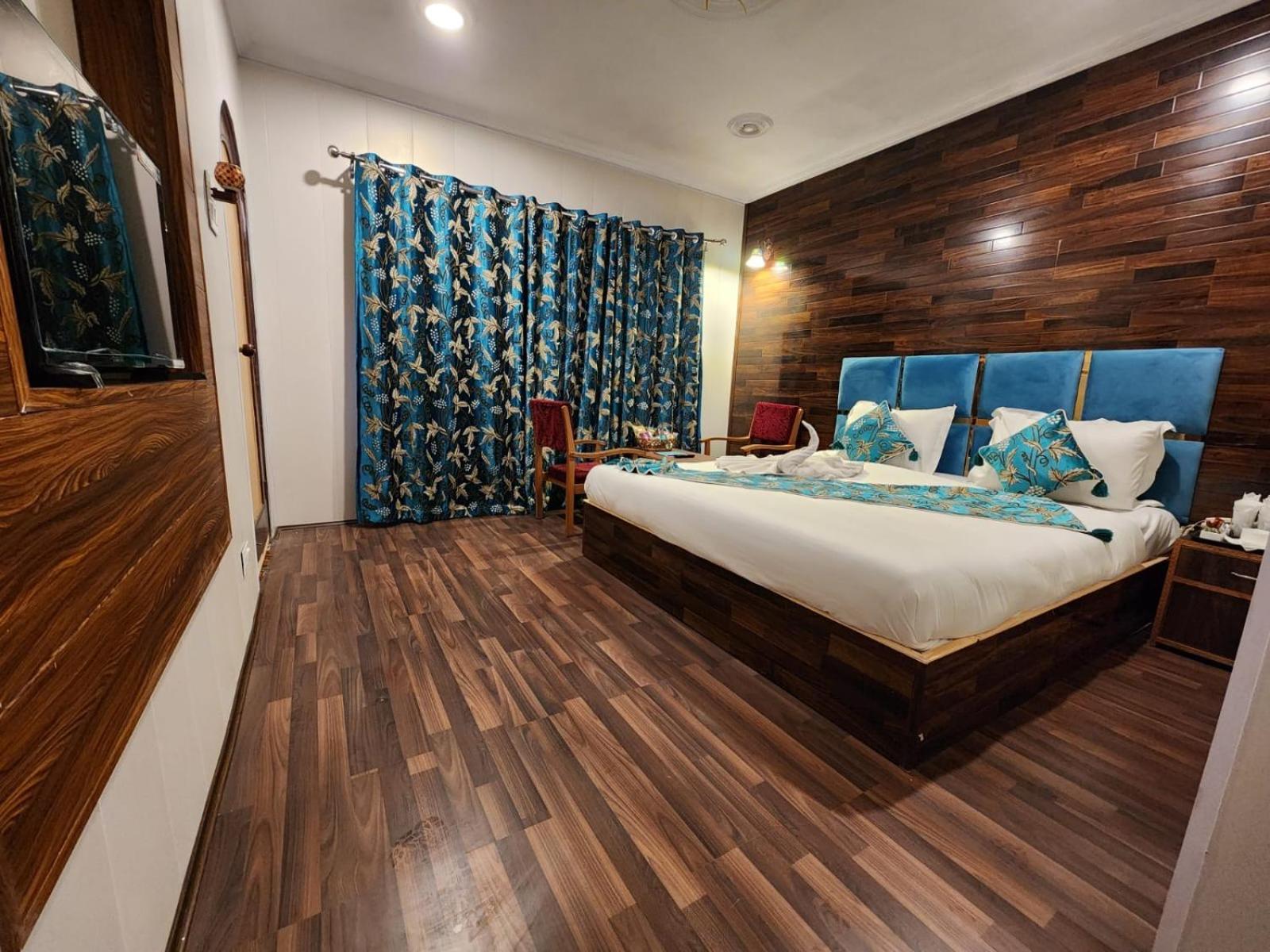 Srinagar Group Of Hotels Kültér fotó